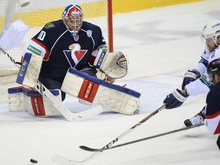 Godla dostal od Dinama prvé góly v KHL, Slovan je už posledný