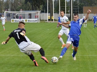 Adam Jakubech z FC Tatran Prešov (vľavo).