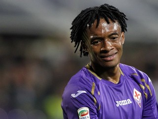 Juan Cuadrado už dres Fiorentiny obliekať nebude. Prestupuje do Chelsea.