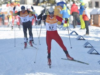 Hamza Dursun (TUR) počas behu na lyžiach – preteky mužov s hromadným štartom, v rámci Svetovej zimnej univerziády – Štrbské Pleso.