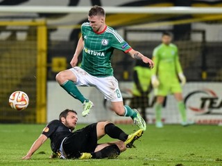 Ondrej Duda (v zelenom) je už v mladom veku hviezdou poľskej najvyššej súťaže.