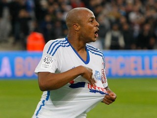 Andre Ayew z Ghany v drese Marseille sa teší z gólu.