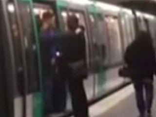 Le Parisien našiel muža z metra. Nerozumel, že rasisti Chelsea ho urážali