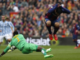 Barcelona prehrala doma s Malagou. Luis Enrique: Zaslúžili sme si to