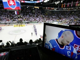 Pavol Demitra počas rozlúčky so slovenskou reprezentáciou na MS v Bratislave 2011.