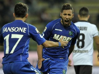 Saphir Taider oslavuje víťazný gól..