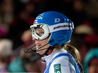 Veronika Velez Zuzulová pokračuje v sezóne.