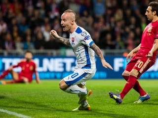 Stoch oslavuje gól proti Španielom.