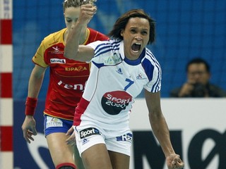 Francúzska Allison Pineauová.