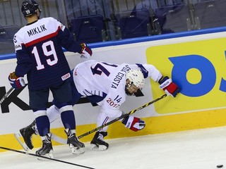 Stéphane Da Costa (vpravo) v súboji so Slovákom Michelom Miklíkom na tohtoročných majstrovstvách sveta.