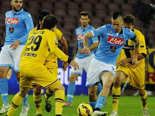 Kapitán Neapolu Slovák Marek Hamšík.