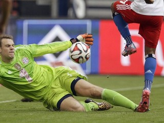 Brankár Bayernu Manuel Neuer.