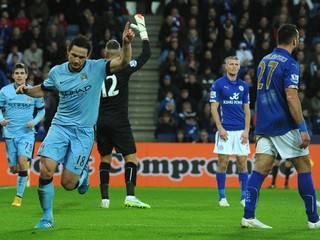 Hráč Manchesteru City Frank Lampard oslavuje gól.