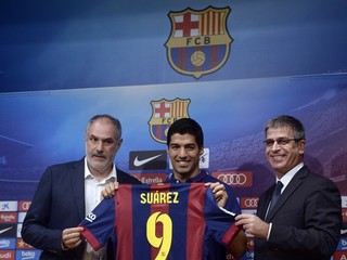 Andoni Zubizarreta (vľavo) mal na starosti transferovú politiku.