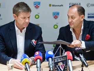 Rostislav Čada (vľavo) a generálny manažér Slovana Maroš Krajči.