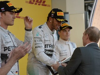 Trofeje odovzdával sám Vladimír Putin.