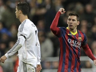 Cristiano Ronaldo a Messi proti sebe nastúpia v El Clásico.