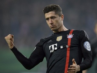 Útočník Bayernu Robert Lewandowski prišiel do Mníchova práve z Dortmundu.