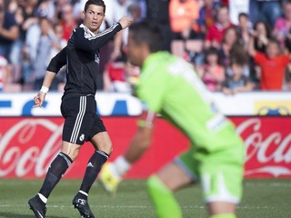 Ronaldo geniálne uvoľnil Benzemu, Barcelona prehrala s Celtou 0:1