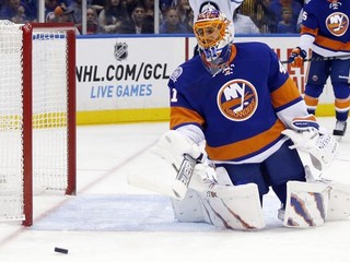 Jaroslav Halák v bránke NY Islanders.