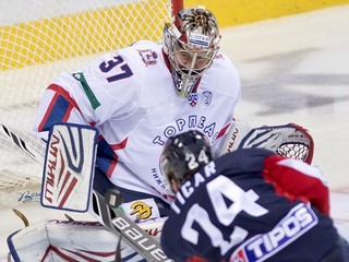Kasutin v zápase na ľade Slovana Bratislava.