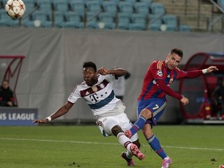 Zoran Tošič (vpravo) patrí medzi hráčov základnej zostavy CSKA Moskva.