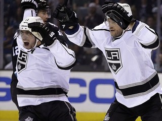 Anže Kopitar (vľavo) a Marián Gáborik minulú sezónu ťahali Kings k Stanleyho poháru.