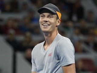 Tomáš Berdych stále môže postúpiť zo skupiny.