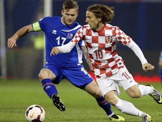 Luka Modrič (vpravo).