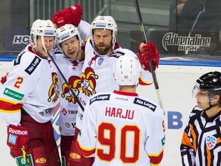 Jere Karalahti (tretí zľava) ešte v drese Jokeritu Helsinki.