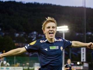 Nórsky stredopoliar Martin Odegaard má iba 15 rokov a tento rok už hral v seniorskej reprezentácii.