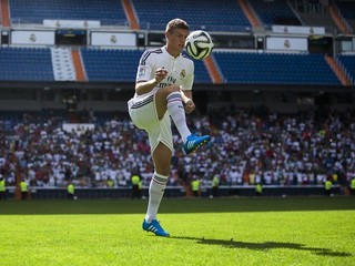 Na Kroosovu prezentáciu prišlo 20-tisíc ľudí.