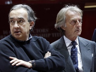 Luca di Montezemolo (vpravo) vo Ferrari končí.