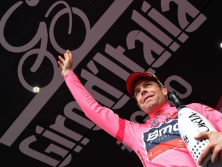 Tento rok na Gire bol niekoľko dní na prvom mieste. Celkovo skončil ôsmy.