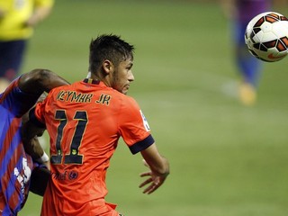 Neymar sa zranil počas zápasu proti Levante.