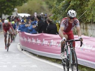 Dúhový dres si vybojoval Poliak Michal Kwiatkowski.