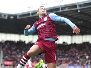 Aston Villa vyhrala titul v Premier League naposledy pred 23 rokmi