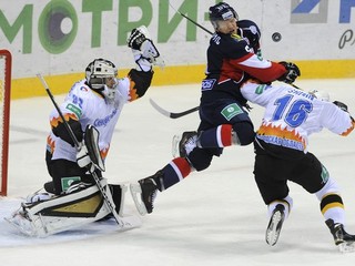 V nedeľu boli na programe ďalšie zápasy KHL.