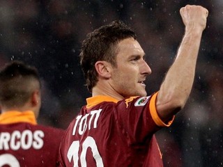Dlhoročná opora Rimanov Francesco Totti.
