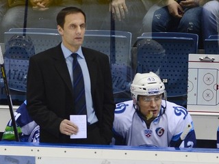 Tréner Ľubomír Pokovič a jeho Dinamo Minsk vymenia 1. novembra v zápase KHL domovskú Minsk Arenu za Čižovku.