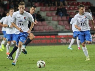 Ján Greguš (vľavo) počas zápasu na ihrisku Sparty.