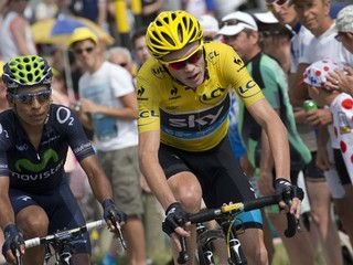 Dvaja najväčší favoriti na víťazstvo - vlaňajší víťaz z Tour de France Chris Froome (vpravo) a šampión z tohtoročného Gira Nairo Quinatana.