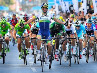 Tretiu etapu Vuelty vyhral Matthews, Velits a Sagan zaostali