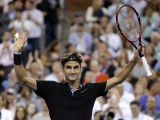 Roger Federer sa teší z postupu do druhého kola US Open.