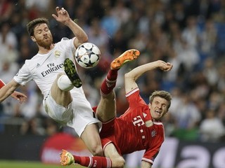 Xabi Alonso v drese Realu v súboji s Bayernom.