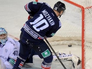 Magnitogorsk zdolal v otváracom zápase KHL Dinamo Moskva 6:1