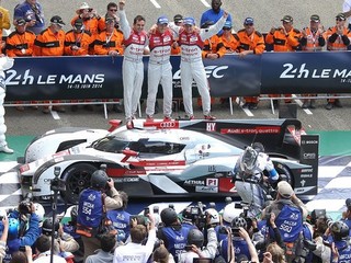 Posádka Audi zvíťazila aj pred týždňom v Le Mans.