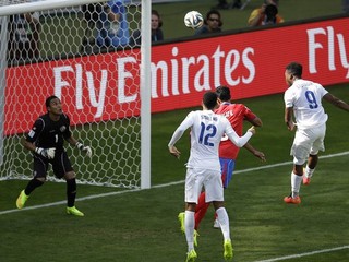 Kostarika remizovala s Anglickom 0:0 a vyhrala skupinu
