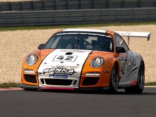 Tomáš Kukučka z tímu SRNKA Motorsport na Porsche GT3 počas kvalifikácie v piatok 17. augusta 2012.