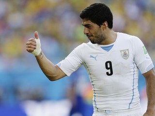 Suárez po pohryznutí na MS dohral, dostal dištanc aj pre Premier League